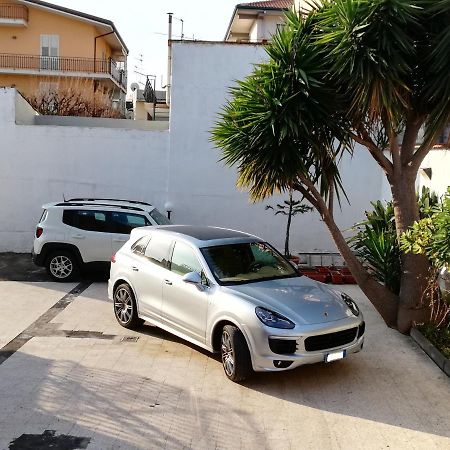 Via Pisa Otel Riposto Dış mekan fotoğraf
