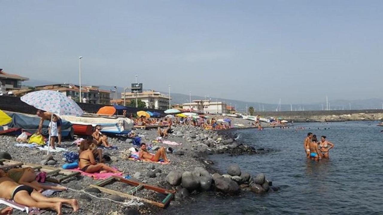 Via Pisa Otel Riposto Dış mekan fotoğraf