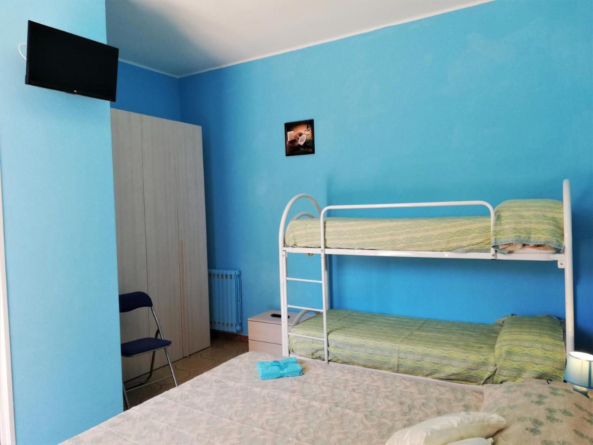 Via Pisa Otel Riposto Dış mekan fotoğraf